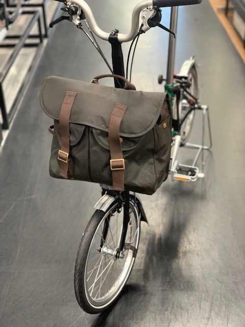BROMPTON】×【Barbour】コラボBAGのご紹介です！ | 東海地区で自転車を