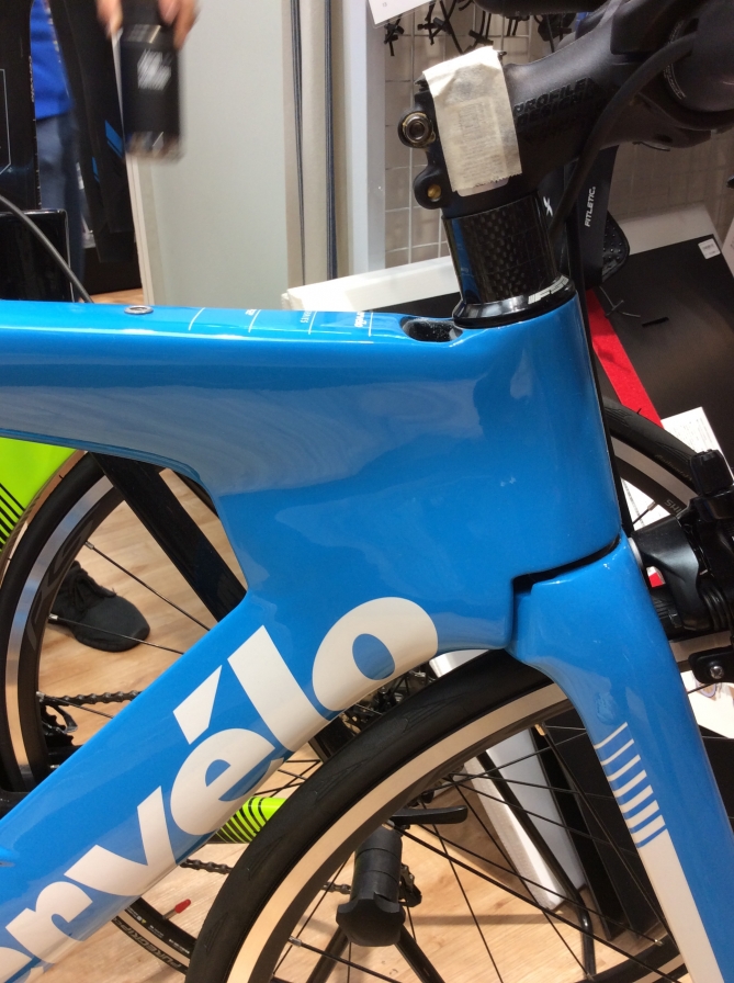 コスパの良いTTバイク！！】CERVELO P2 | Y's Road 新橋トライアスロン館