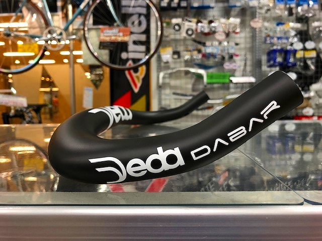 DEDA]奇抜なカーボンブルホーンバーです！ | 新宿で自転車をお探しなら