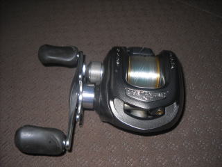 ロックフィッシュで使っているベイトリール（'05メタニウムXT）
