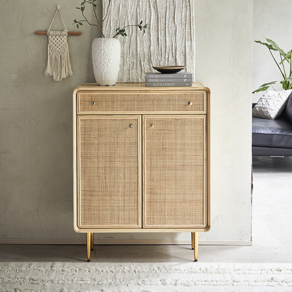 ラタンと無垢材を使ったおしゃれなナチュラルチェスト – 6JOHAN