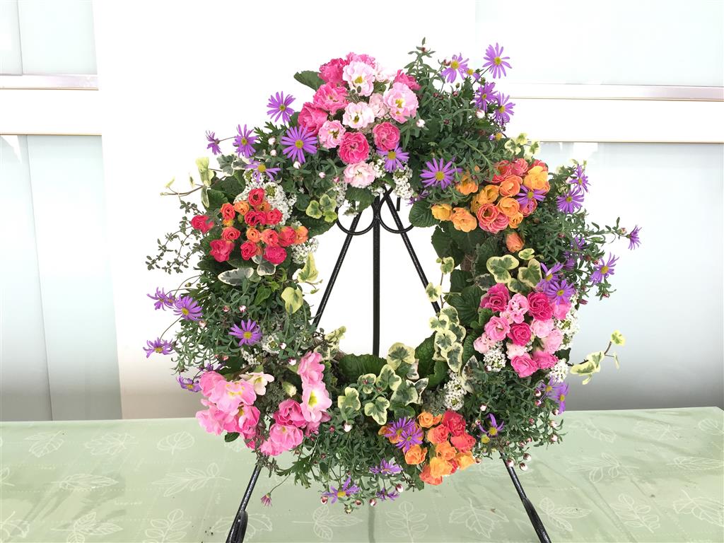 なんて可愛いの！！薔薇咲ジュリアンのハンギングリース教室