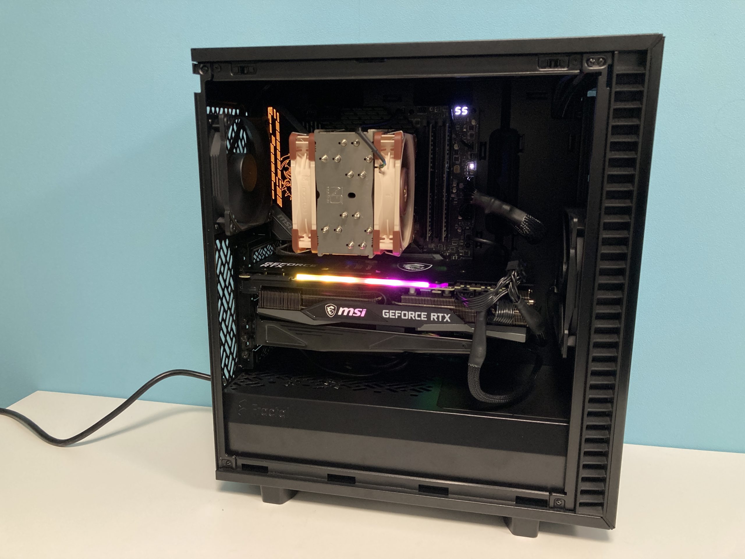 コンパクトだけど大きい!? Fractal Design Define 7 Compact ~シンプル