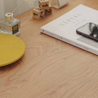 ラタンドロワーデスク｜ナチュラルで省スペースな木製机 – 6JOHAN