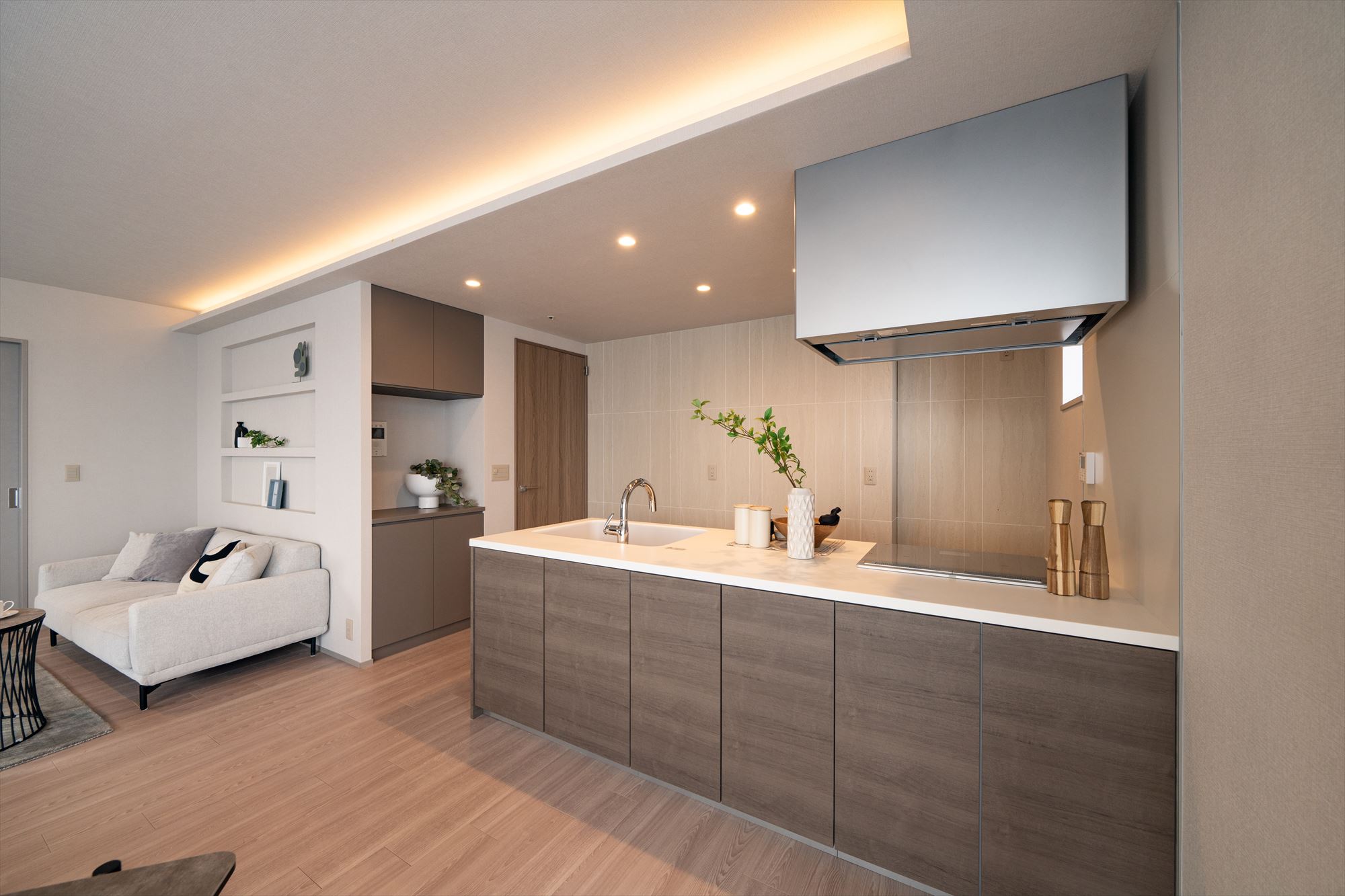 高年式美品❗️使用感が少ない一人暮らし家電セット❗️大阪、大阪近郊配送無料　E 販売済み事例 | 阪急阪神のリノベーション済住宅<スタイルズ>