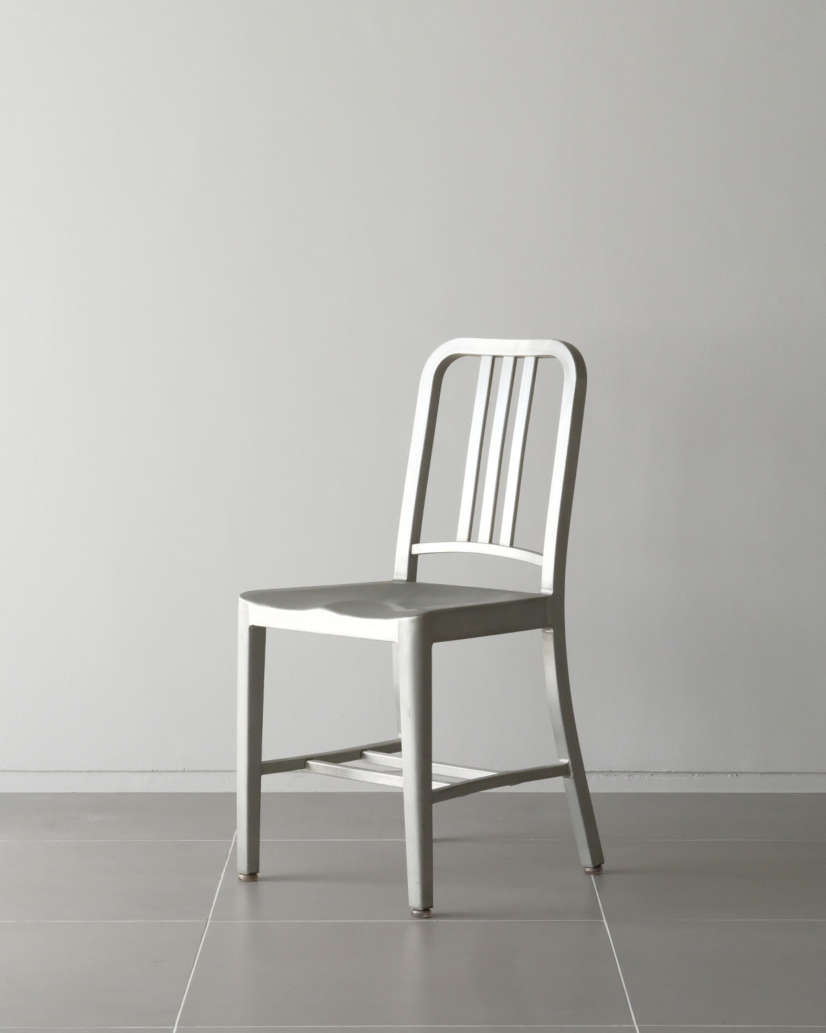 EMECO｜NAVY® CHAIR | 052 STUDIO