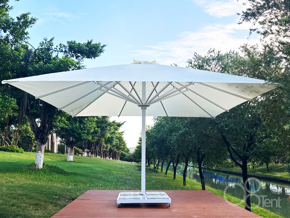 大型パラソル5m角「メガ・アンブレラ」 | お取り扱い製品 | 丸八テント商会