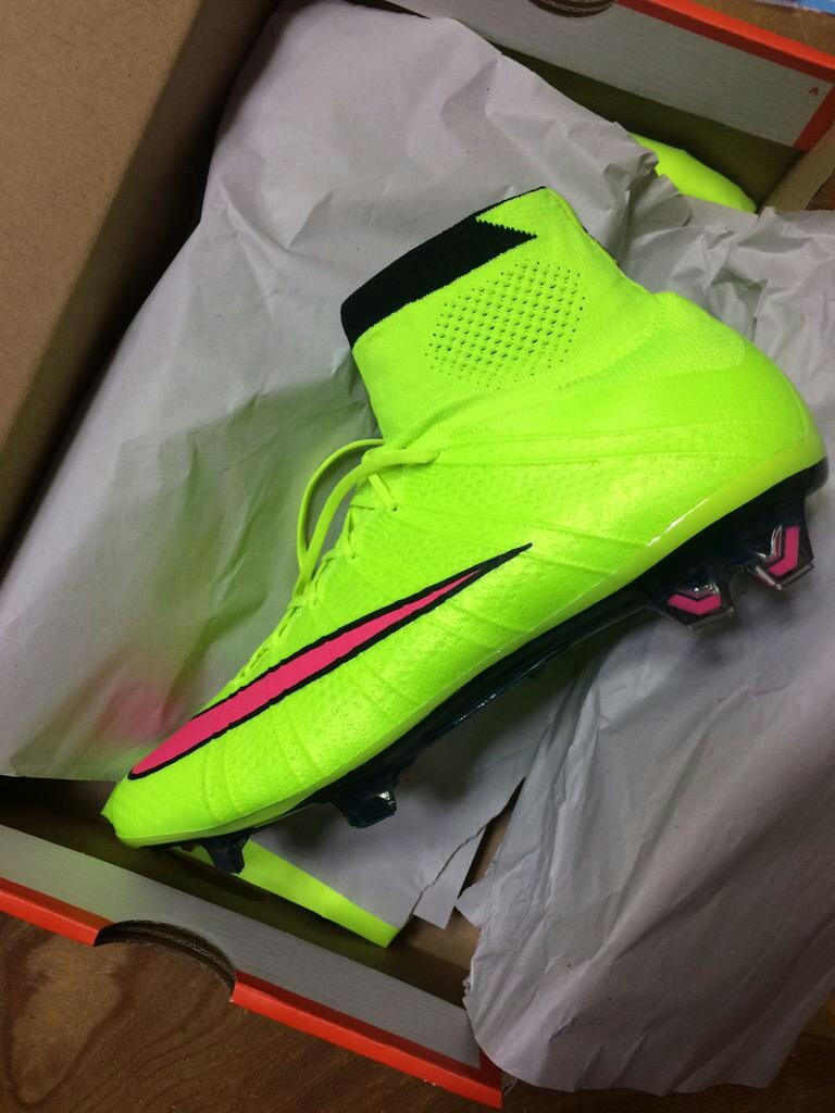 マーキュリアルヴェイパースーパーフライ4 FG - 0014のblog