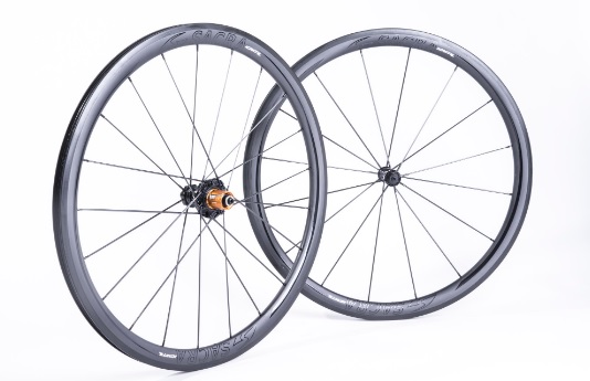 CADEX 42 tubeless/GIANTの放つカーボンチューブレスホイール | ロード