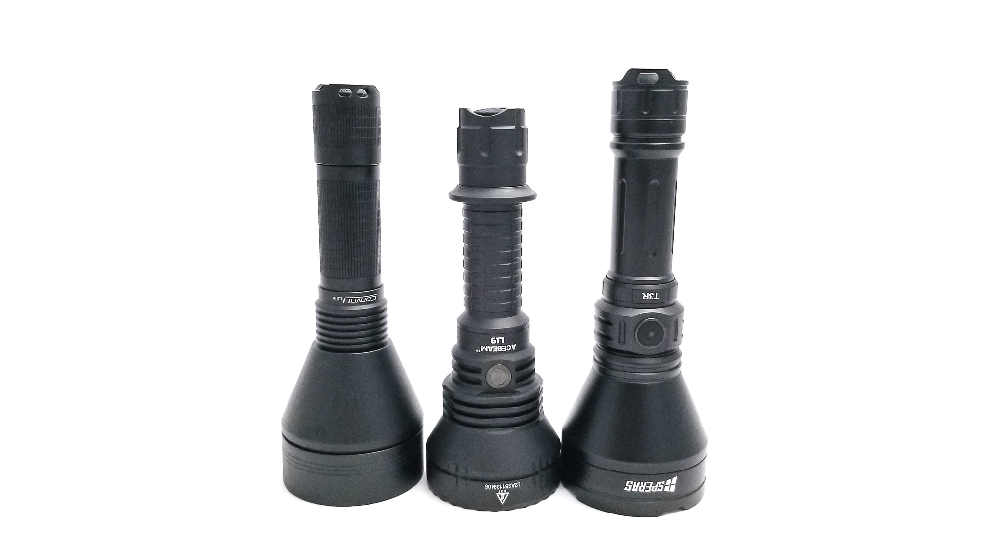 Acebeam L19 2.0 review | tactical light with 2,200 lumens & 293