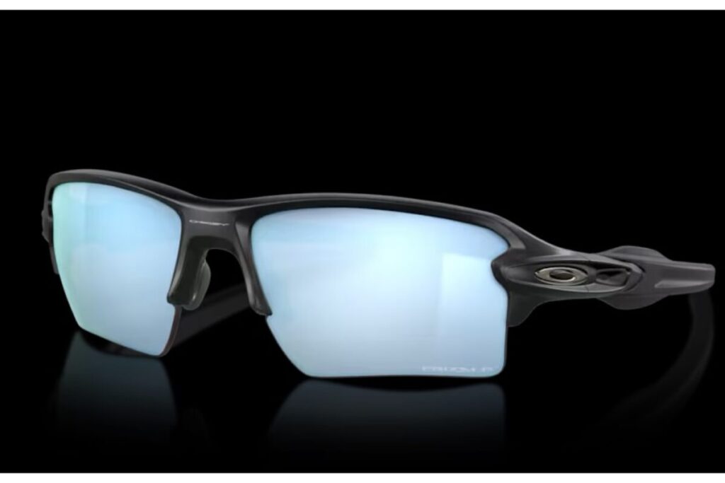 オークリー「FLAK2.0（フラック2.0）」プロのアスリートも愛用の人気