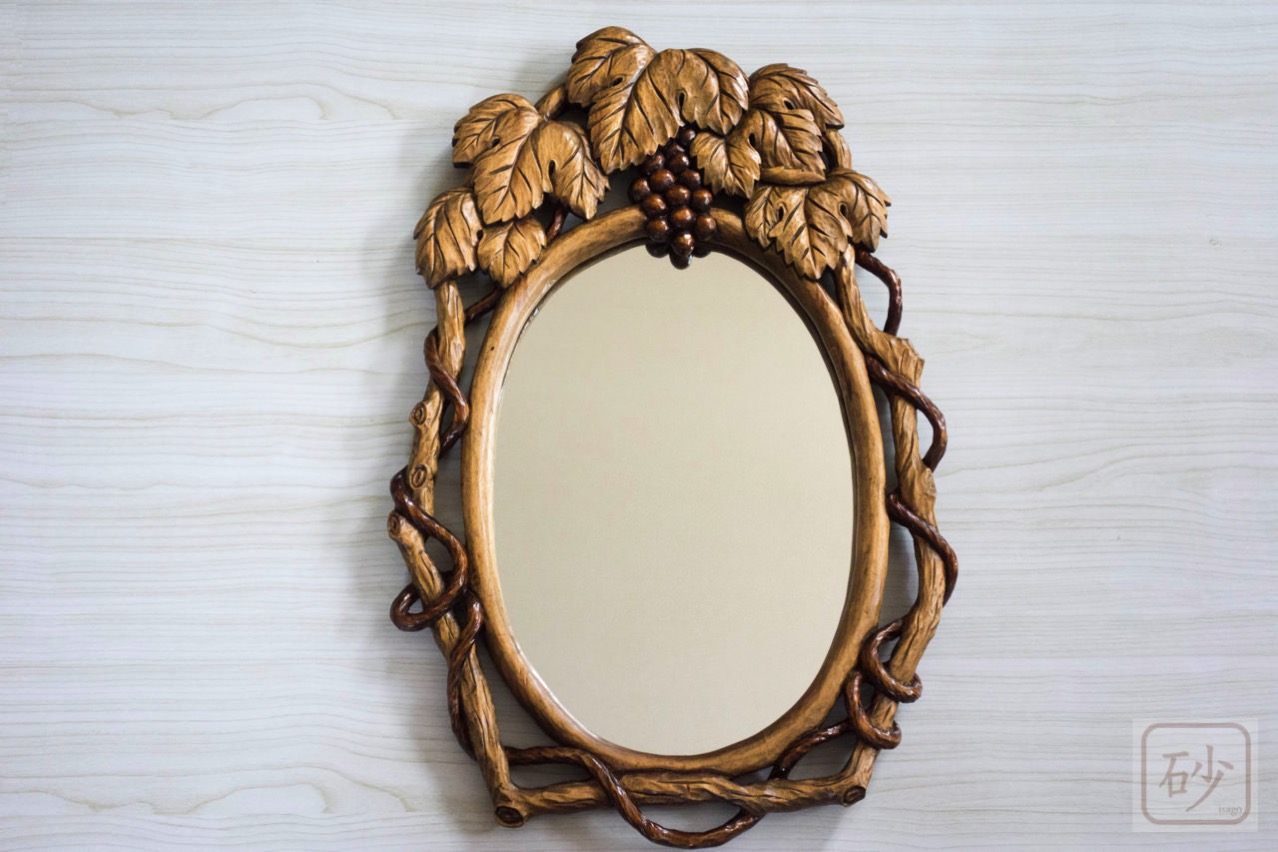 木彫り 楕円の掛け鏡 ブドウ | 木を彫る日々
