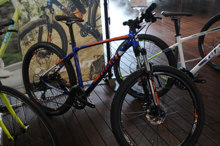 ジャイアント(GIANT) ATX27.5(エーティーエックス27.5) 2018年モデル