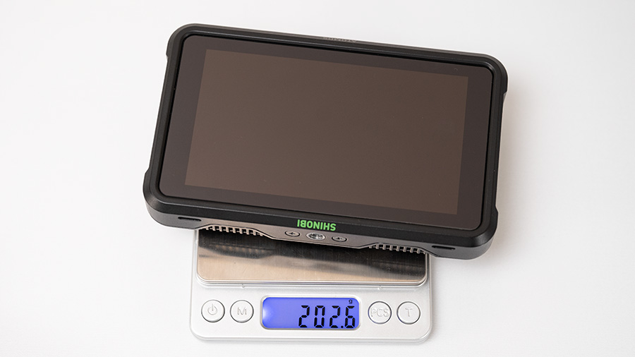 Atomos Shinobi レビュー。LUTもあたるコスパ抜群の5.2インチモニター