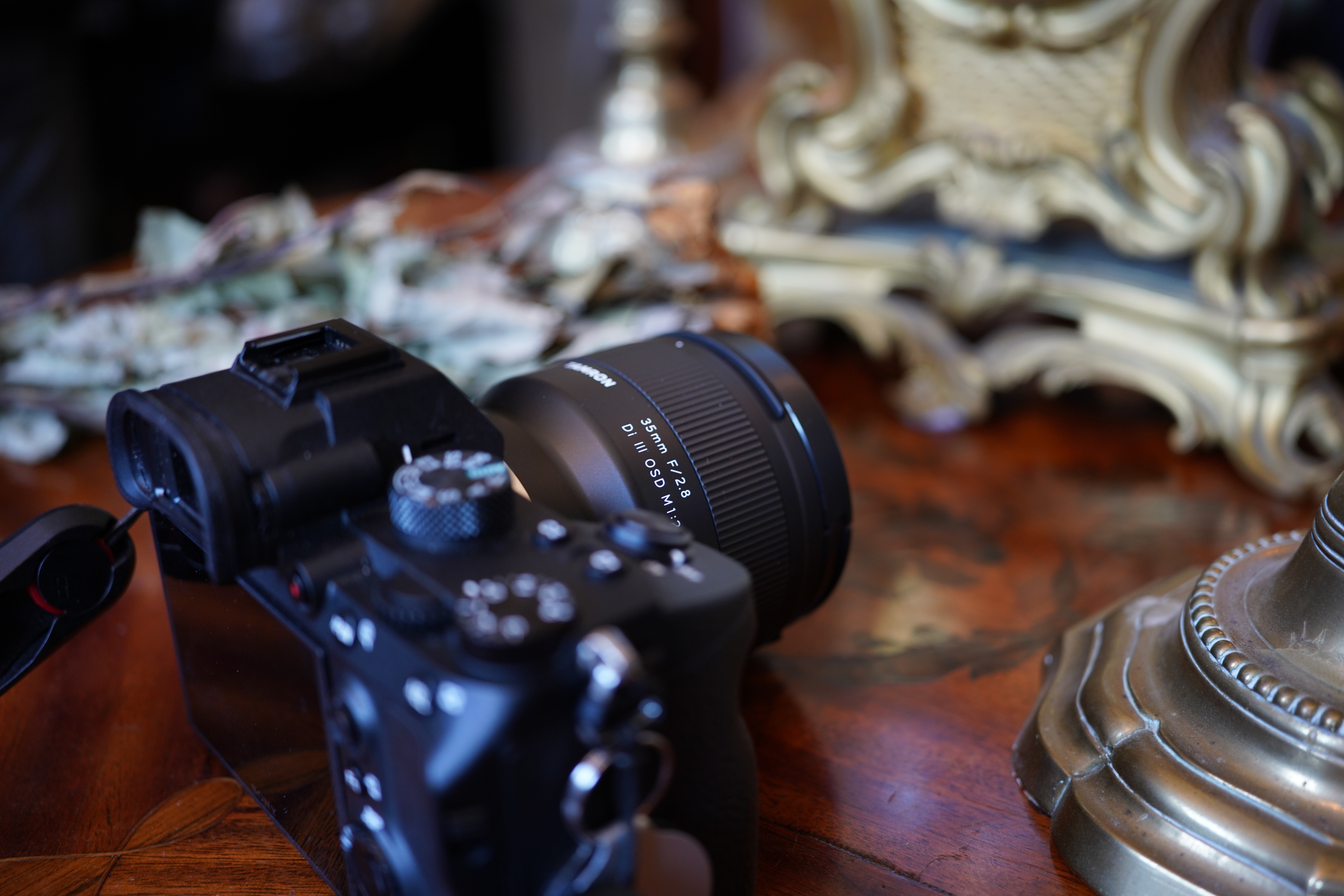 35mm F2.8 Di III Lens for Sony E-Mount | Tamron Americas