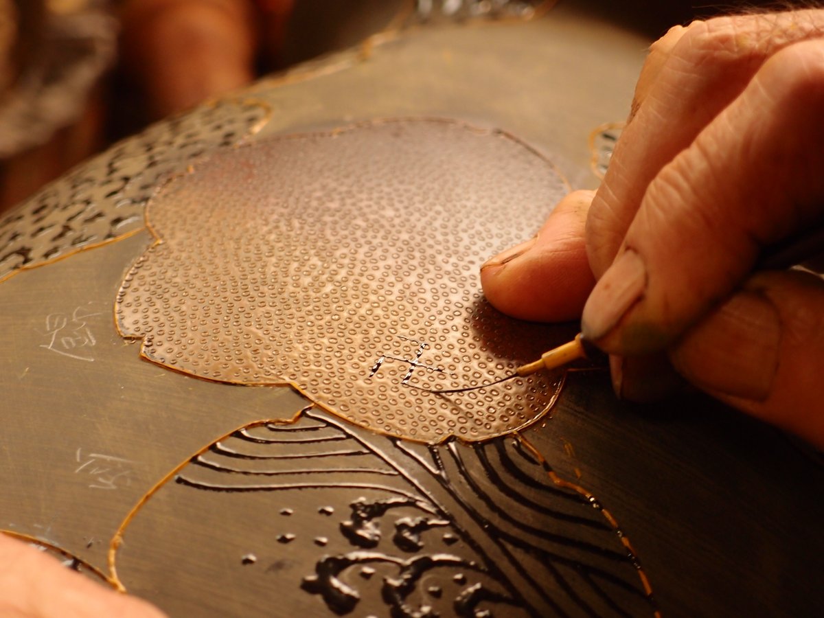 伝統技法“錦塗” | 津軽塗たなか