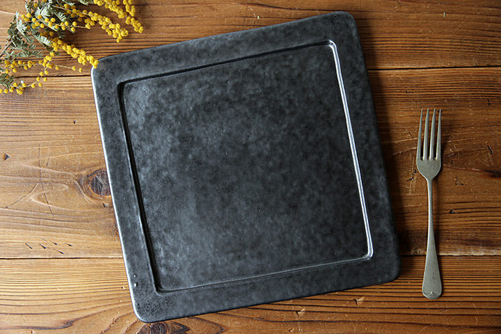 英一窯】正方プレート皿/黒マット（26cm） | 【丹波のイロドリ】丹波焼