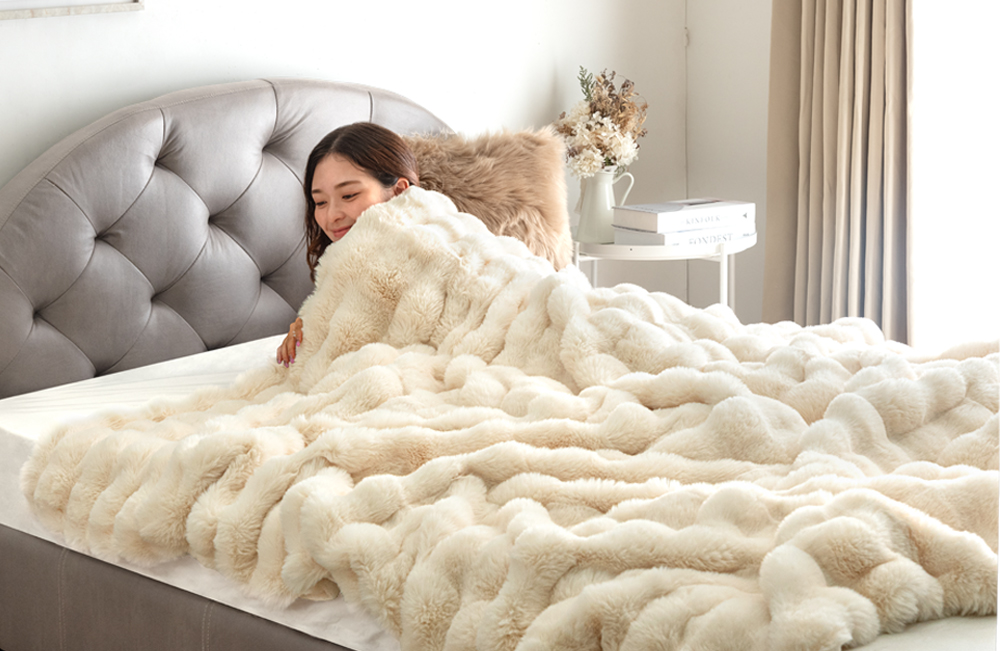 □＜リリース＞「もはや、うさぎ。」毛布が発売 | タンスのゲン