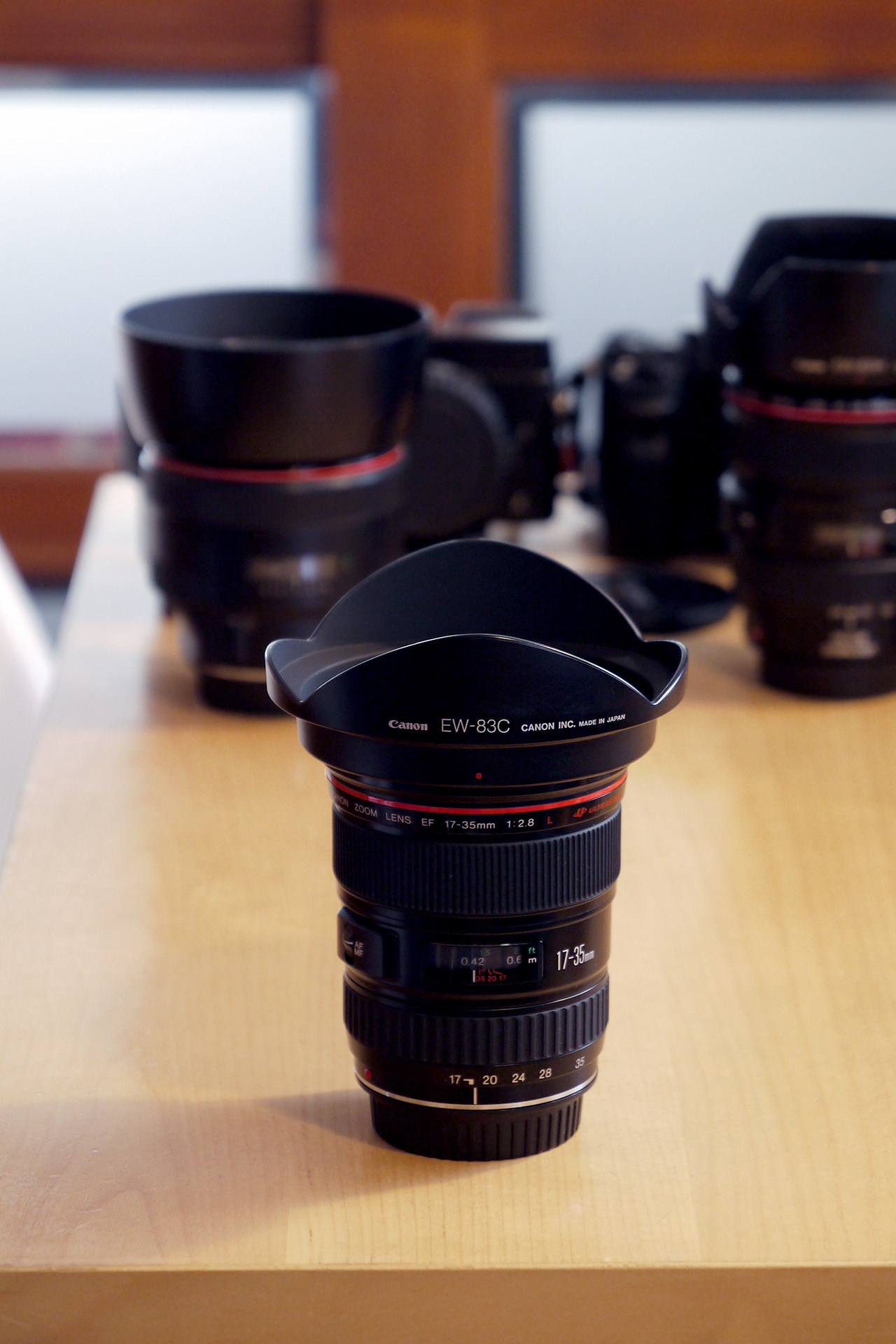 大口径超広角ズームレンズ Canon EF17-35mm F2.8L USM: thp_blog