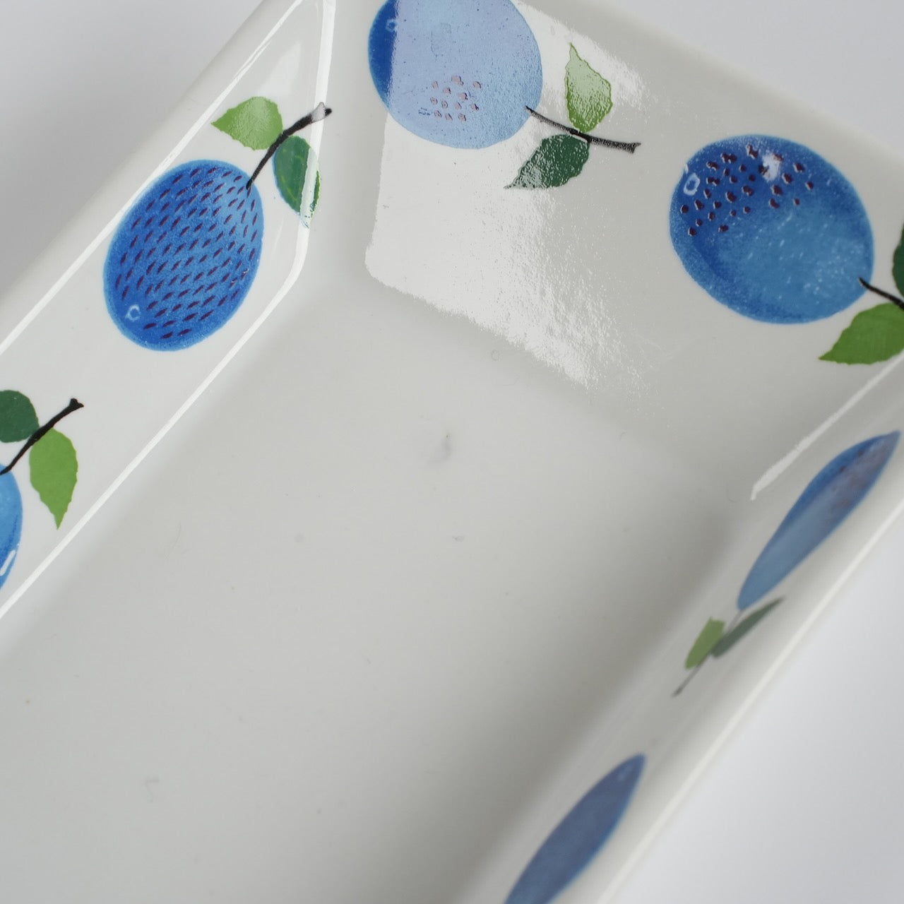 グスタフスベリ プルーヌス（Prunus）スクエアプレート | 北欧食器