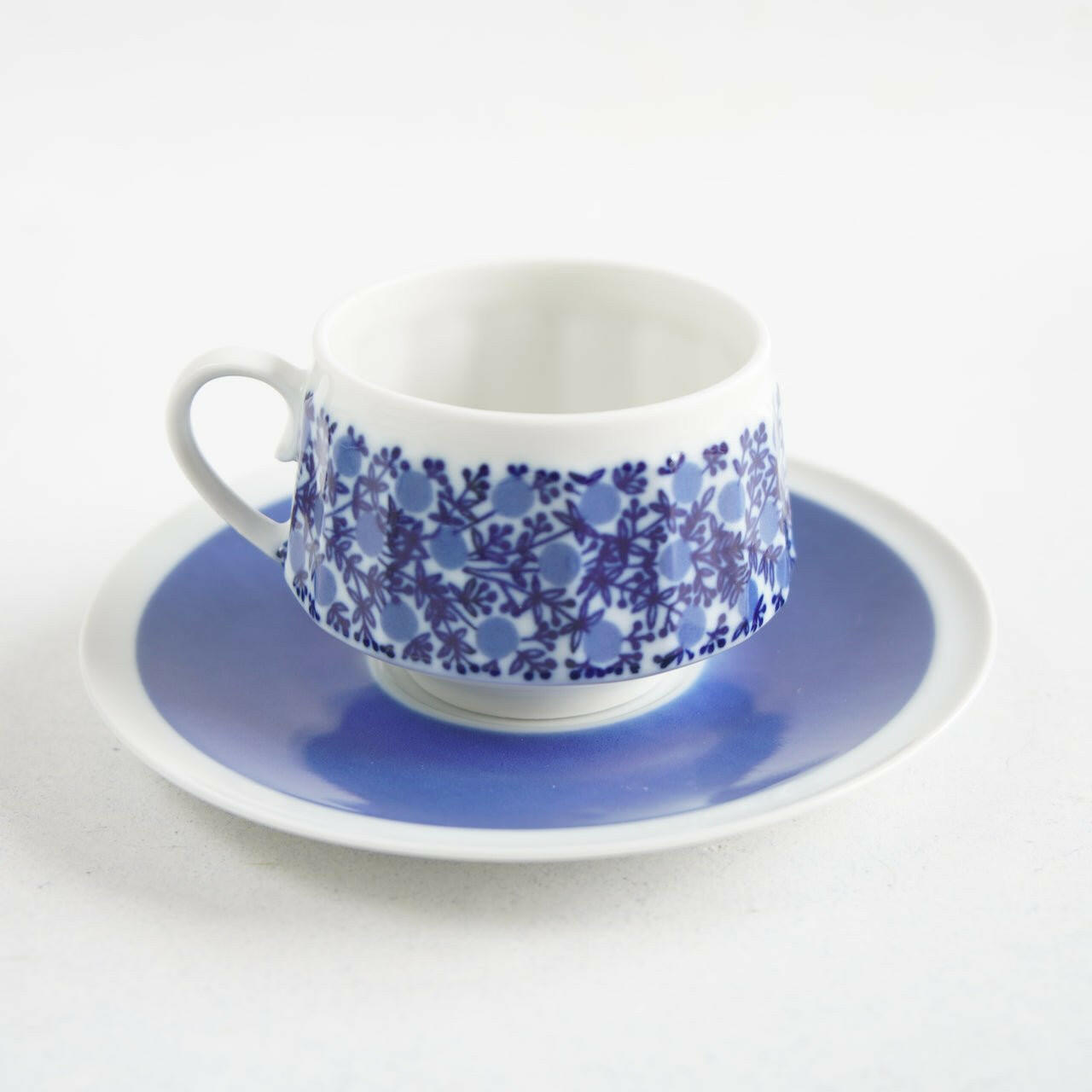 アラビア ドリア（Doria）コーヒーカップ・トリオ | 北欧食器タック