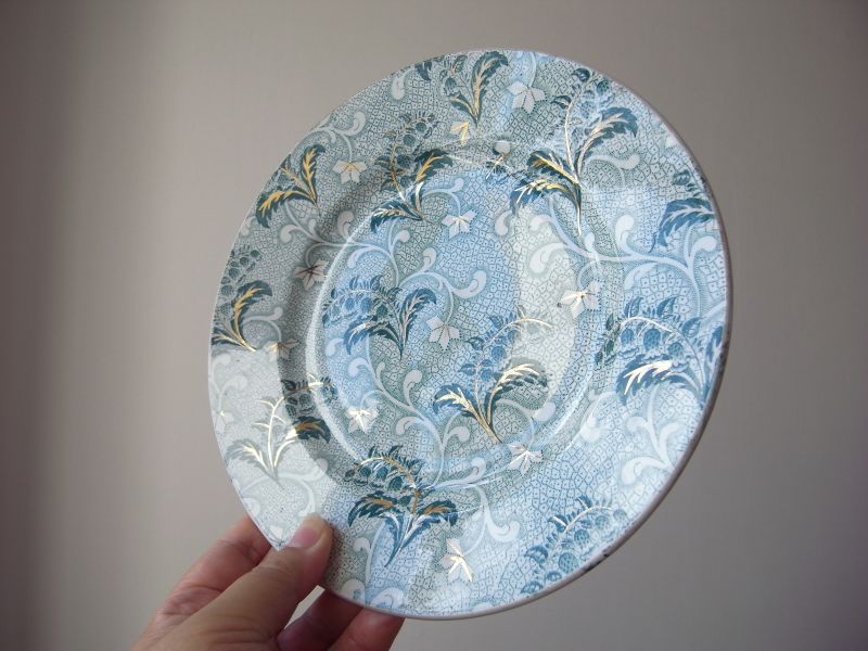 クレイユモントロー すずらんのお皿 アンティーク - テーブルB