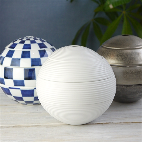 有田焼/李荘窯/珠型三段重/市松文/Φ16 X H15.5cm - テーブルライフストア