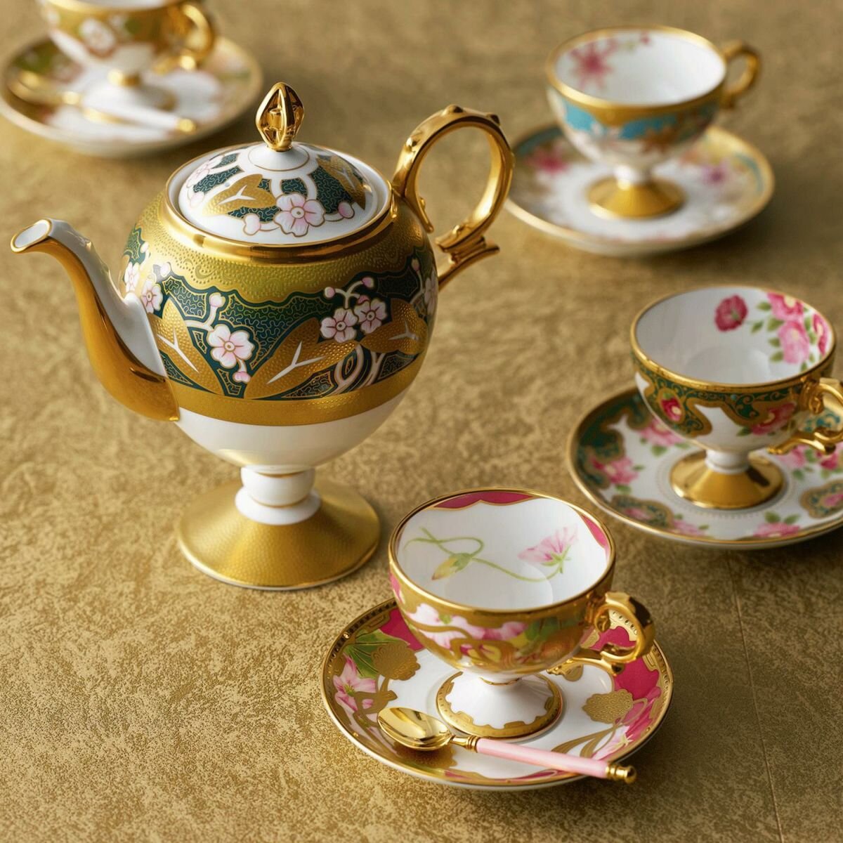 特集 ノリタケの美意識を受け継ぐコレクション | ノリタケ食器公式