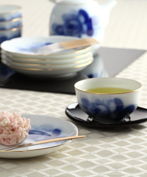 シリーズ説明 ［大倉陶園］ブルーローズ（8211） | ノリタケ食器公式