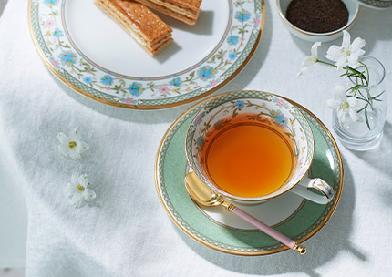 好みのテイストから探す 花柄 | ノリタケ食器公式オンラインショップ