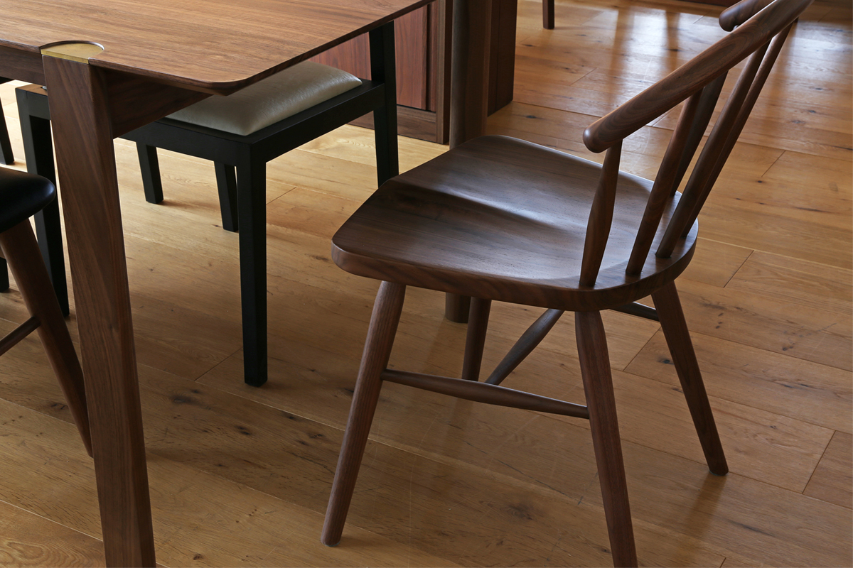 アンチェア WALNUT(W51xD50.5xH74.5cm)税込¥52,800 | 高野木工株式会社