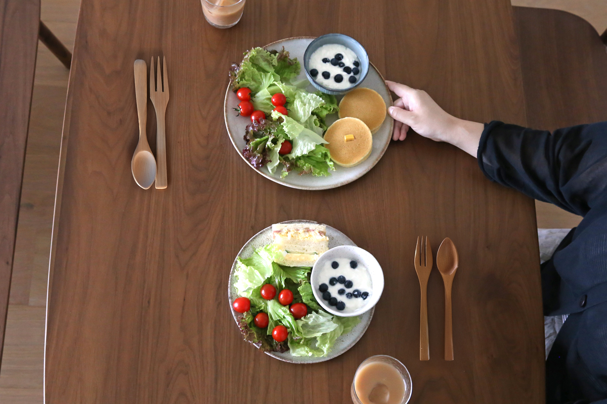 ルーベ ダイニングテーブル WALNUT(W160×D80cm/W180×D90cm)税込