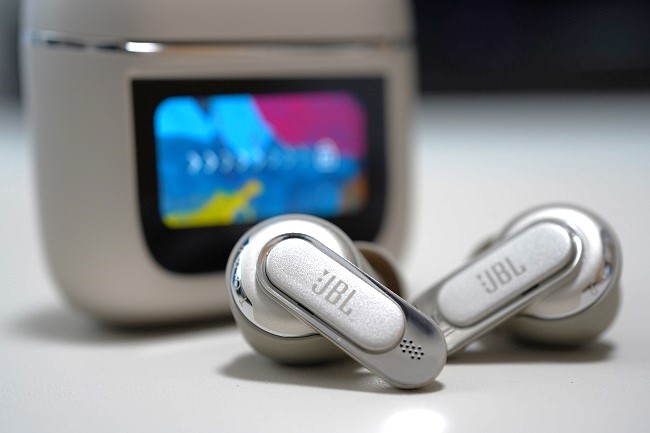 JBL TOUR PRO 2」レビュー！【買って分かった4つの事】 | Taka Room