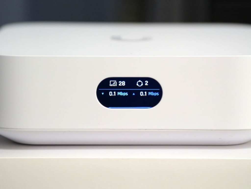 超小型なUniFi Expressを実機レビュー！メッシュWi-Fiで手軽にネットの