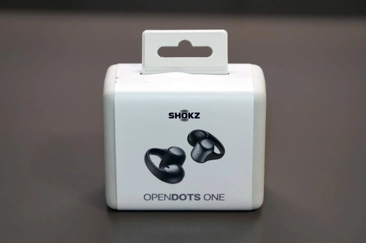 レビュー】Shokzから初のイヤーカフ型イヤホン｢OpenDots ONE｣が登場
