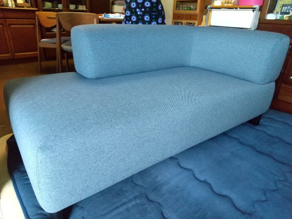 宇治市へカリモクニュースタンダードのエレファントソファ シェーズ