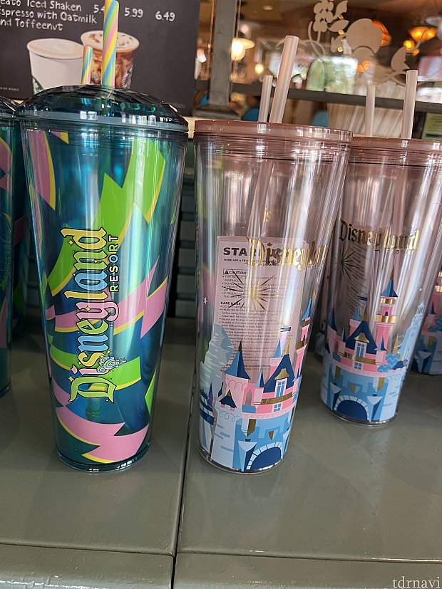 ピンクが可愛い！スタバ✖️ディズニーパークのアイテムがおしゃれで