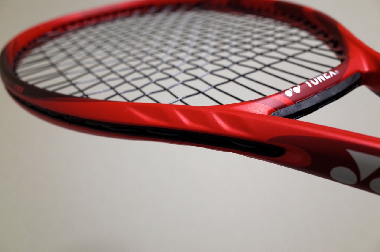 ブイコア98は意外なほど扱いやすい万能ラケット – ヨネックス V CORE