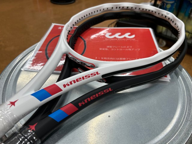 KNEISSL（クナイスル）】PRIME STAR BLACK/WHITE発売開始！ | テニス