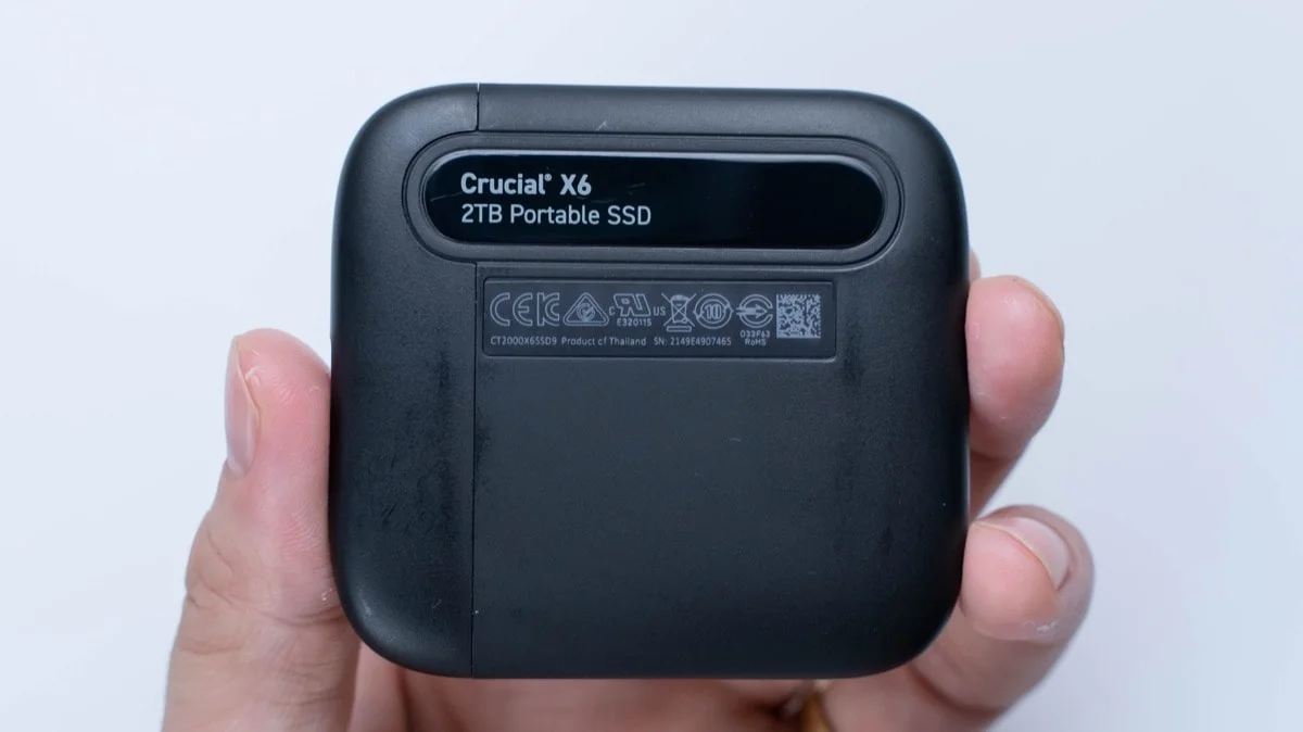 Crucial X6 ポータブルSSDレビュー！SanDiskより安くて速い外付けSSD