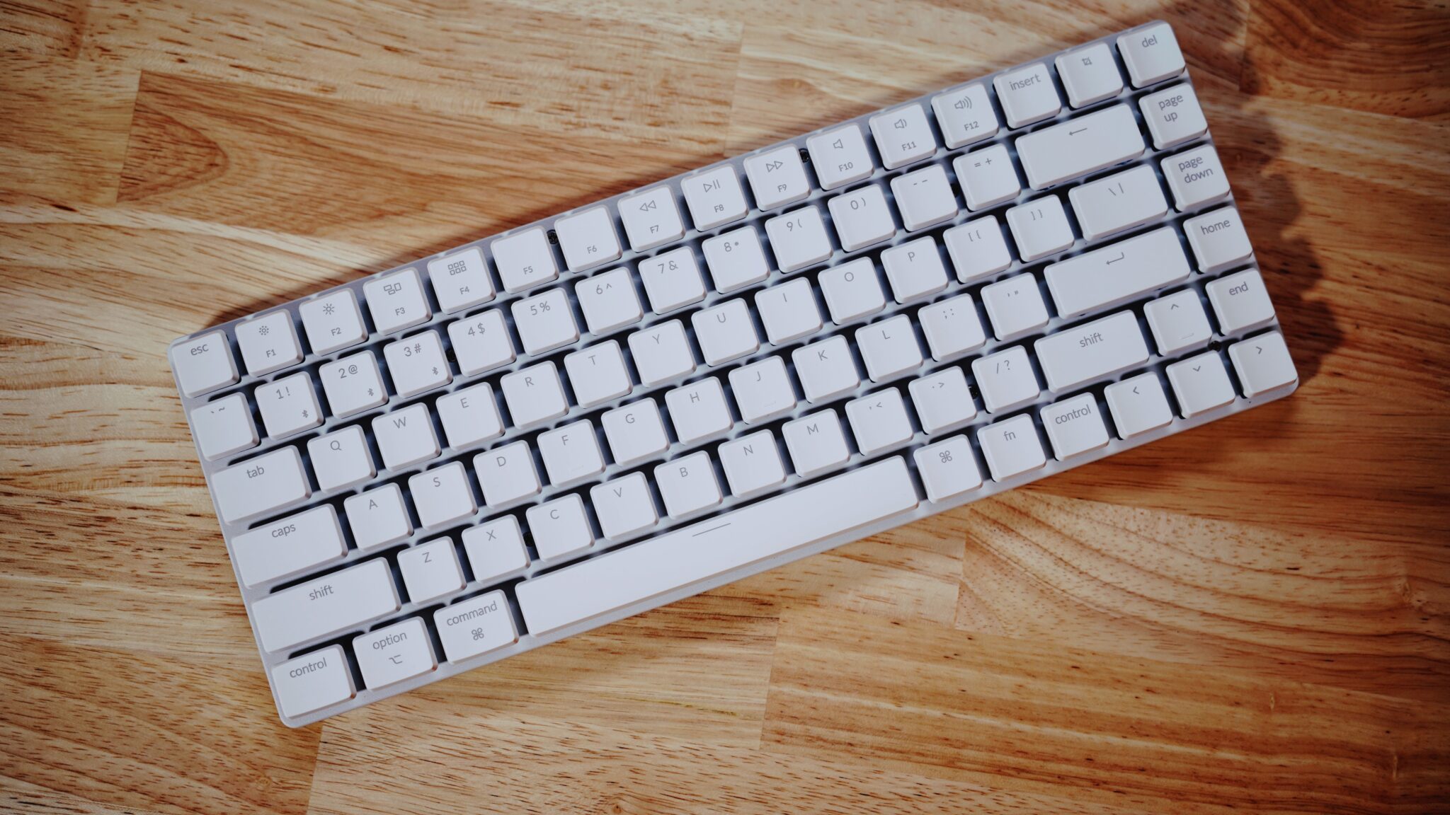 Keychron K3レビュー。白く美しい薄型メカニカル | Tech Neighbor