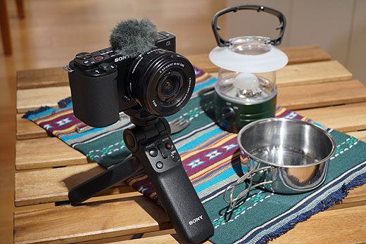 レビュー】Vlogcamエントリーモデル『ZV-E10』ショールーム展示