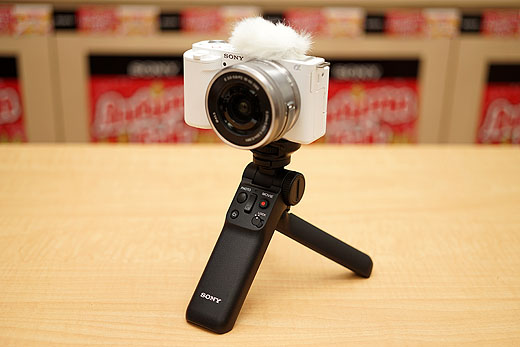 爆安VLOGCAM『ZV-E10』本日発売！ 実機開梱レポート - ソニーの新商品