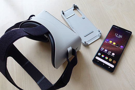 レビュー】ビジュアルヘッドセット『Xperia View』の週末レポート