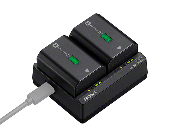 2個同時に急速充電するバッテリーチャージャー『BC-ZD1』 ＆ 外部電源