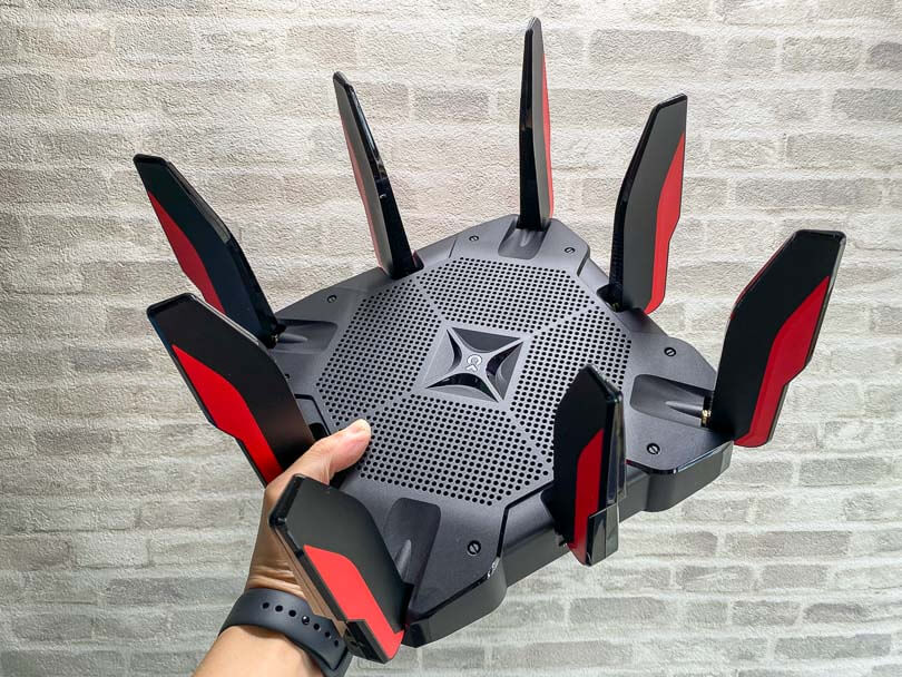 TP-Link Archer AX11000レビュー】無線でゲームを快適に！超高速トライ