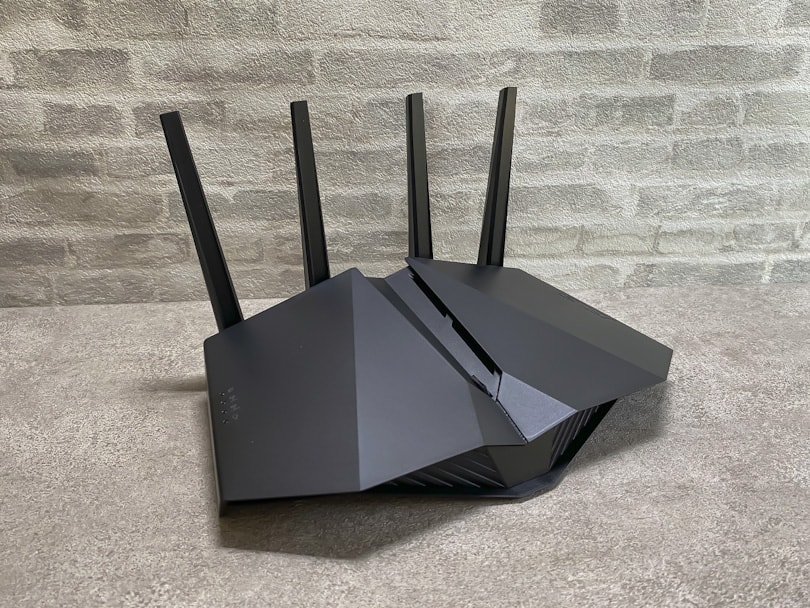 ASUS RT-AX82Uレビュー】デュアルバンド、Wi-Fi 6対応、RGB