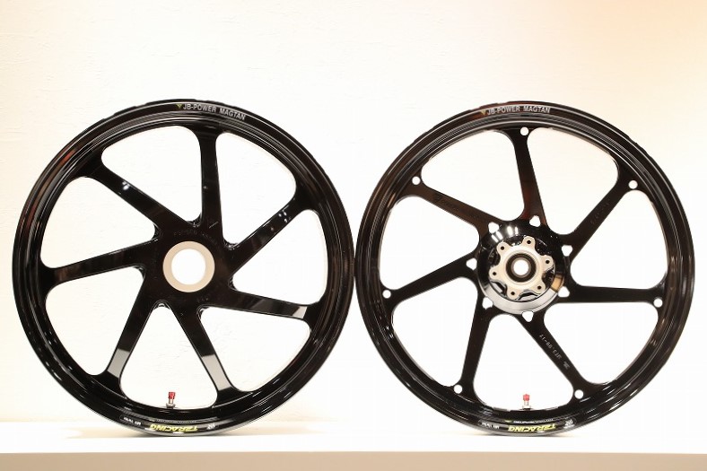 BITO R&D製 JB-MAGTAN JB4 MC28用 前後ホイールセット 3.00-17/4.50-17