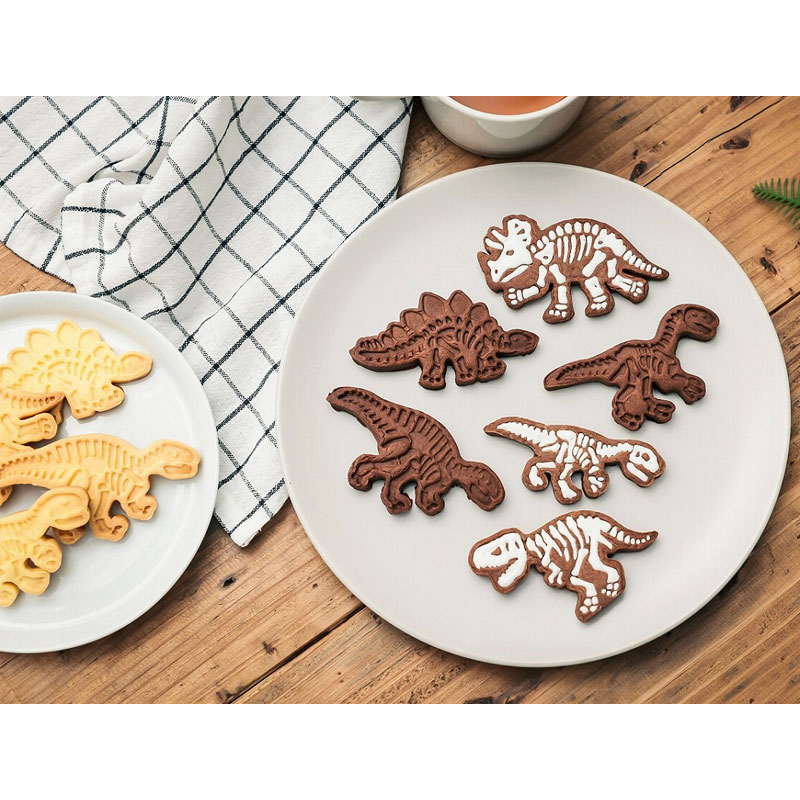 福井県立恐竜博物館と作った！ 恐竜の化石がおうちで作れるクッキー型