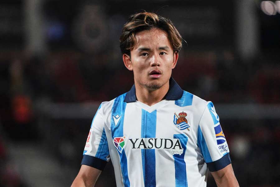 久保建英のゴール40分前に珍光景 試合前ユニホームの